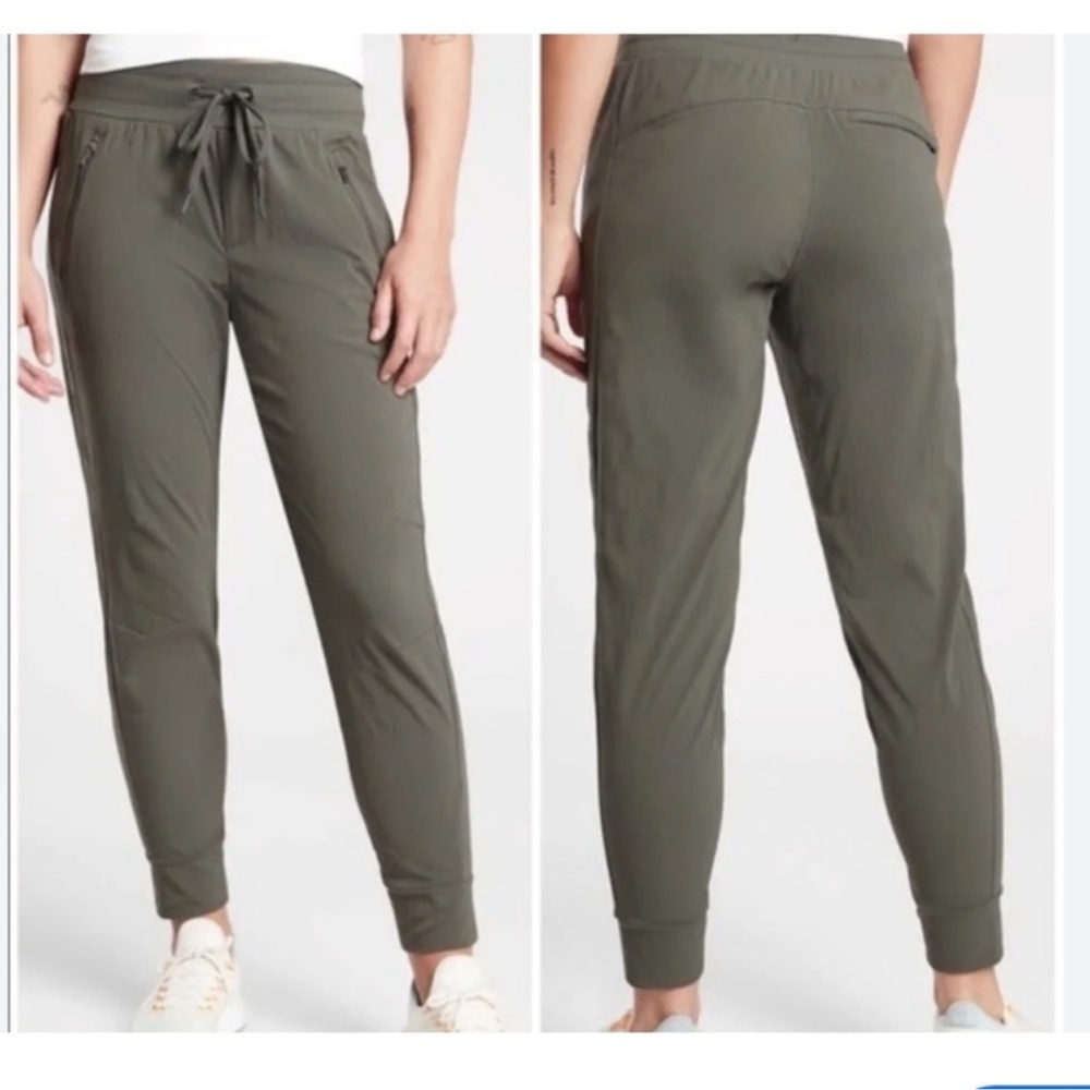 Women’s Athleta Trekkie North Outdoor Jogger Pants Forest Green Size 4
